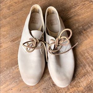 Frye Jillian Oxford shoes. Excellent condition!